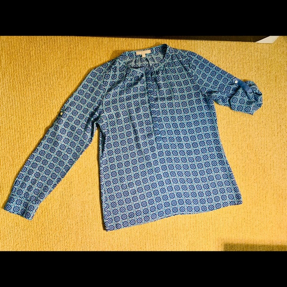 BANANA REPUBLIC- BLUE PRINT ADJUSTABLE SLEEVES BLOUSE - Picture 2 of 6